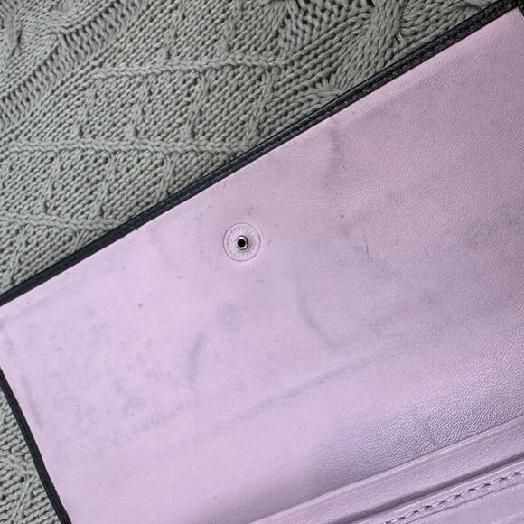 Coach Women’s Black Leather Trifold Wallet with Silver Hardware - Picture 5 of 9